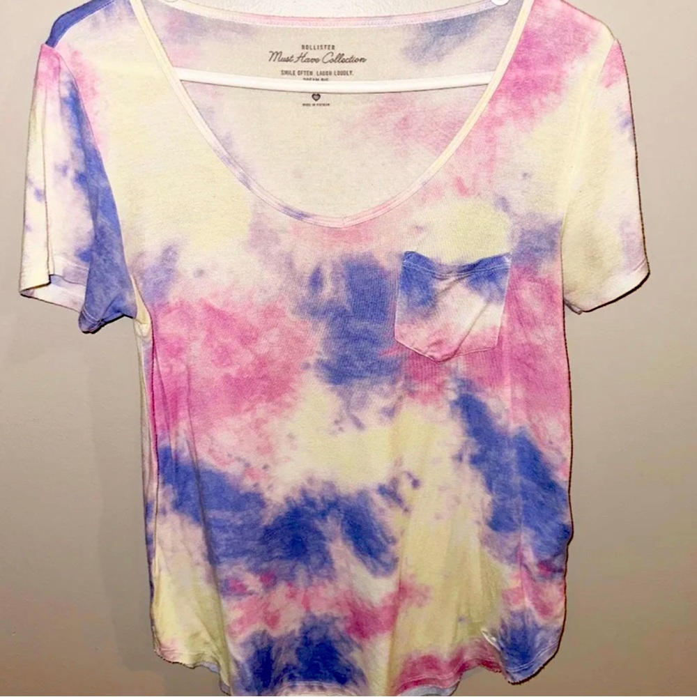 HOLLISTER Tie Dye Basic T-Shirt
Size XS